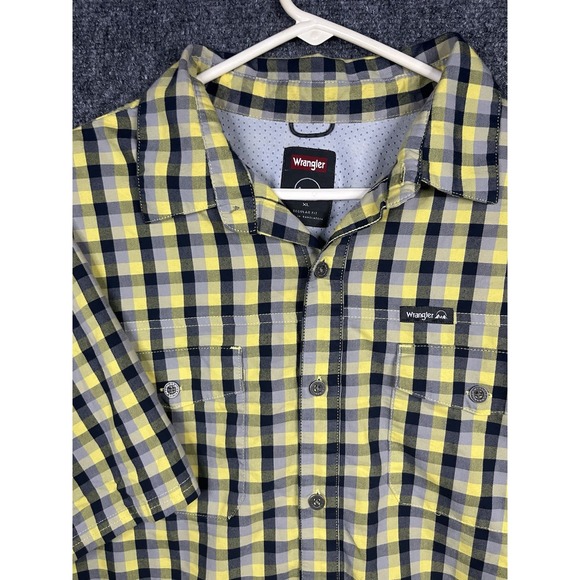 Wrangler Outdoor Mens XL Yellow Plaid Shirt Short Sleeve Button Vented Hiking - Picture 2 of 11